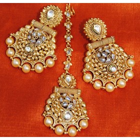 Ornamental Polki Diamond Pearl Dangler With Maang Tikka